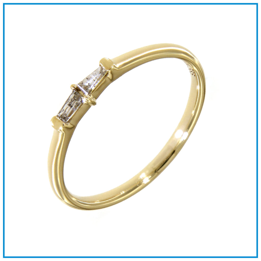 14K YELLOW GOLD RING WITH DIAMONDS